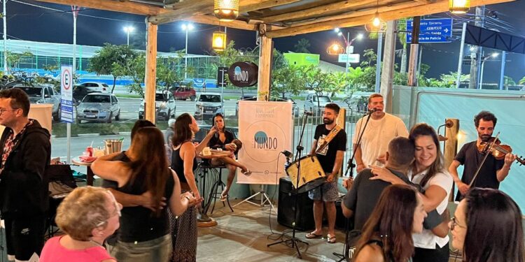Casa Mundo tem música MPB nesta sexta e sábado, além de Happy Hour, Café Literário, Feijoada e Forró para animar o final de semana
