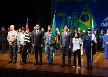  Vereadores prestigiam solenidade de 7 de Setembro no Teatro Mario Covas   