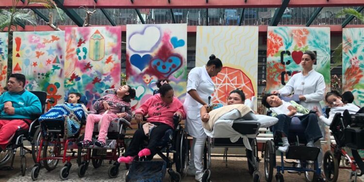 Conheça Na’amat SP, ONG que empodera mulheres e promove a igualdade de gênero há mais de um século