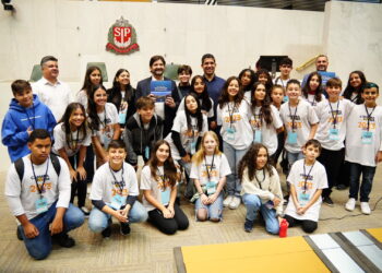 Jovens Vereadores de Caraguatatuba se encontram com presidente da Assembleia Legislativa de São Paulo