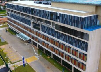 Hospital Regional em Caraguatatuba realiza técnica avançada para retirada de tumor cerebral pelo nariz