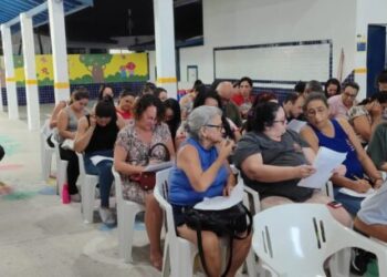 Mais de 40 servidores de escola do Massaguaçu recebem noções de ética no serviço público