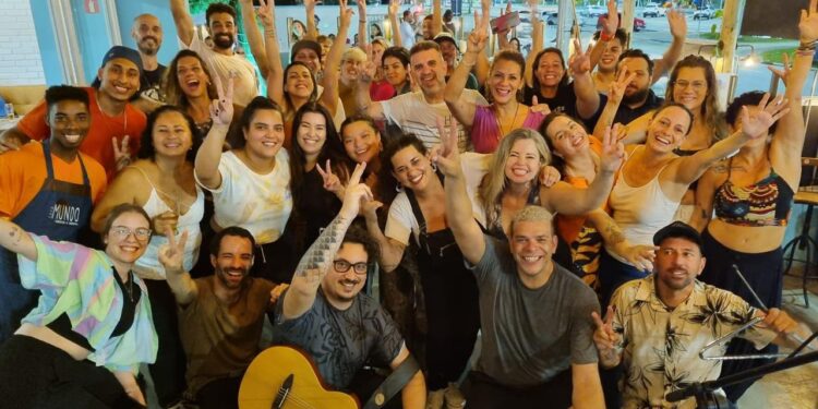 *Casa Mundo tem programação eclética que inclui banda de forró ao vivo, comida de boteco, ‘Roda de Acolhimento’, ‘Curso de Aromaterapia’  e muito mais*    