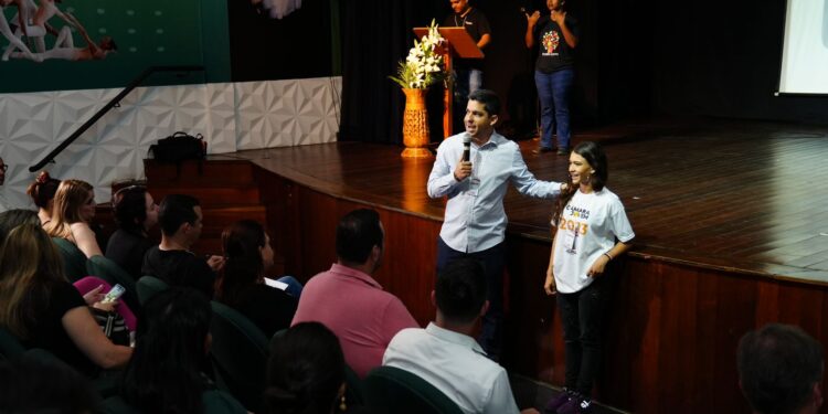 Vereadores participam da 1ª Conferência Municipal da Juventude em Caraguatatuba