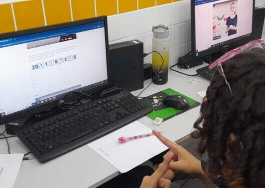 Escola de Caraguatatuba participa de competição nacional de Matemática em Libras