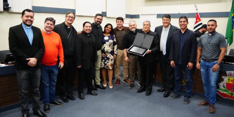 Bispo Diocesano de Caraguatatuba Dom José Carlos Chacorowski é o novo cidadão caraguatatubense