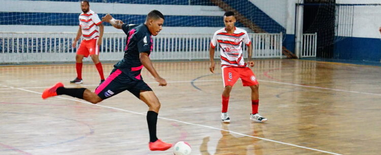 Disputas do Campeonato Municipal de Futsal Séries Ouro e Prata são nesta terça-feira