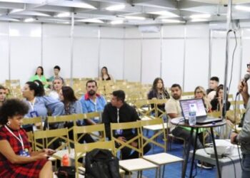 Palestras do 5º Empreenda Caraguatatuba abordam soft skills e dicas de atendimento
