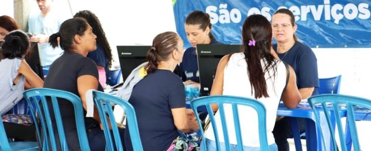 ‘Gabinete em Ação’ segue até sexta-feira no Perequê-Mirim e ultrapassa 2,5 mil atendimentos