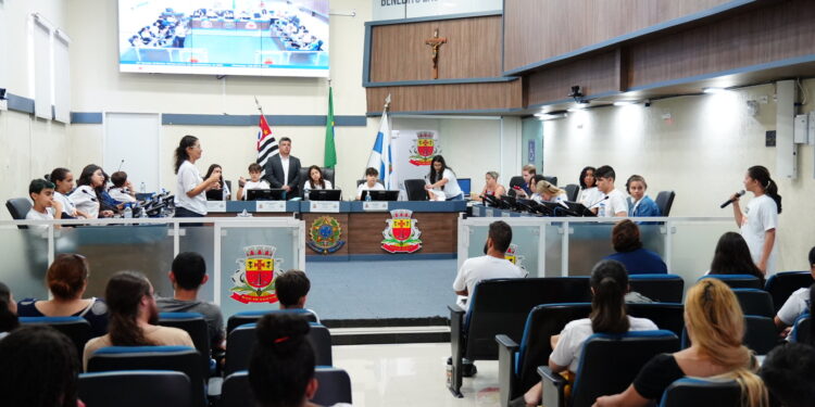 Câmara Jovem marca presença na FLIC entre os dias 19 e 21 de outubro