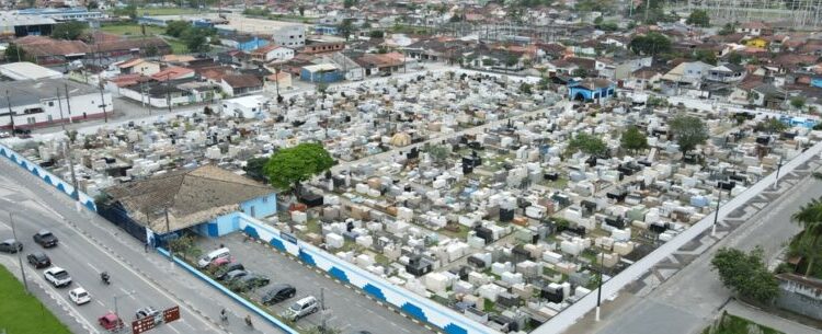 Cemitério Municipal de Caraguatatuba aguarda 5 mil visitantes no Dia de Finados