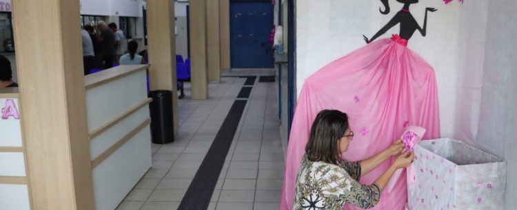 Prefeitura de Caraguatatuba arrecada acessórios para pacientes oncológicos do Hospital Regional