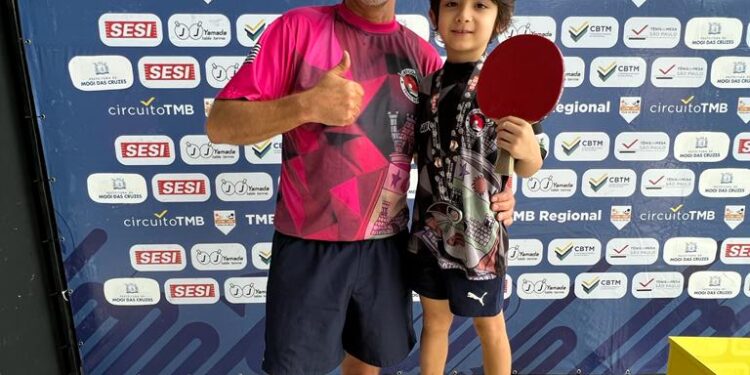 Mesatenistas de Bertioga brilham em competição estadual e levam três medalhas