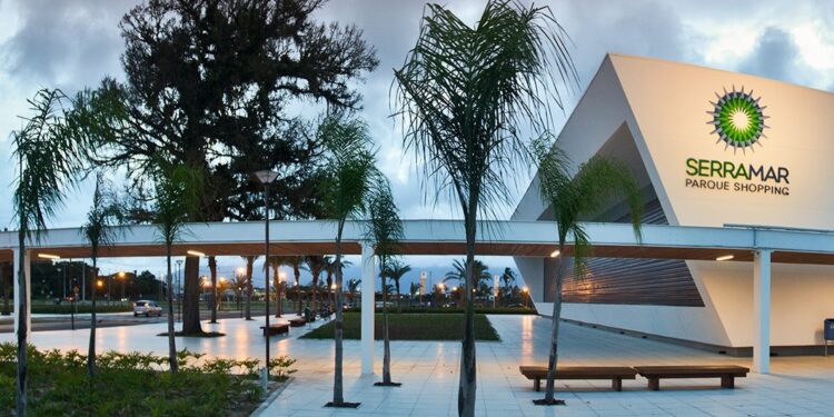 Chegada do Papai Noel ao Serramar Shopping já tem data marcada e programação especial