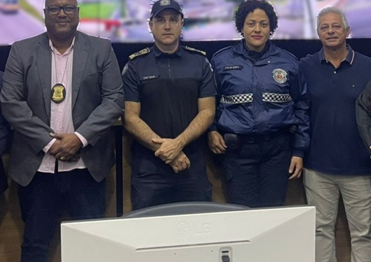 Secretário de Segurança de Paraty visita COI de Caraguatatuba para conhecer sistema de inteligência