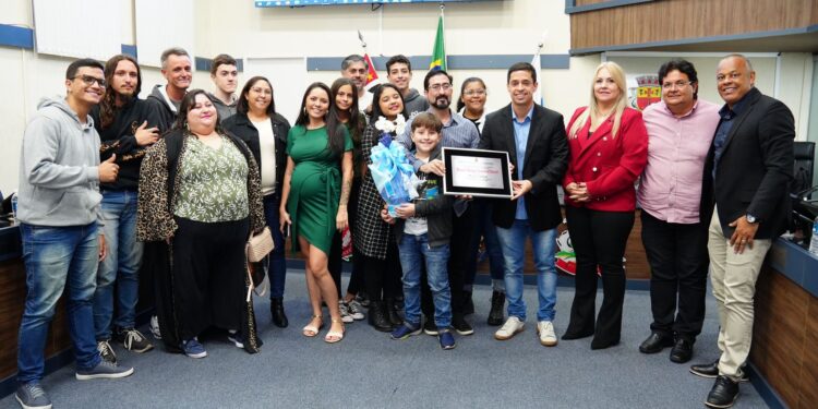 Daniel Thiago Severo Maciel é homenageado com título de Mérito Cultural