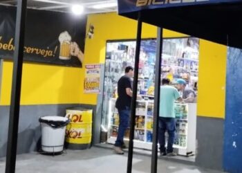 Prefeitura de Caraguatatuba fiscaliza e interdita duas adegas no final de semana