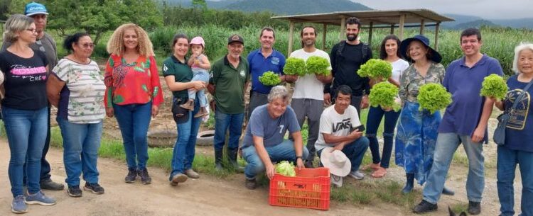 Curso de Nutrição Biológica forma 20 pessoas no Parque Natural do Juqueriquerê
