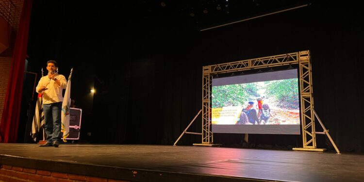 Workshop e presstrip apresentam o turismo de Bertioga para jornalistas internacionais