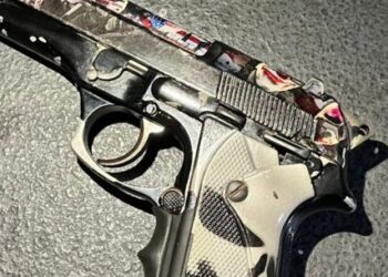 Guarda Civil captura foragido por homicídio, apreende moto furtada e encaminha homem à Polícia por porte ilegal de arma