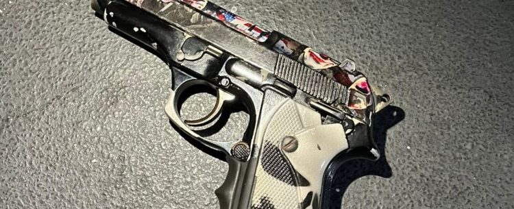 Guarda Civil captura foragido por homicídio, apreende moto furtada e encaminha homem à Polícia por porte ilegal de arma