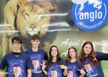 Alunos da 3ª série do Ensino Médio do Colégio Anglo Módulo se destacam pela excelência acadêmica e criam grupo de Monitoria para ajudar outros estudantes com apoio pedagógico