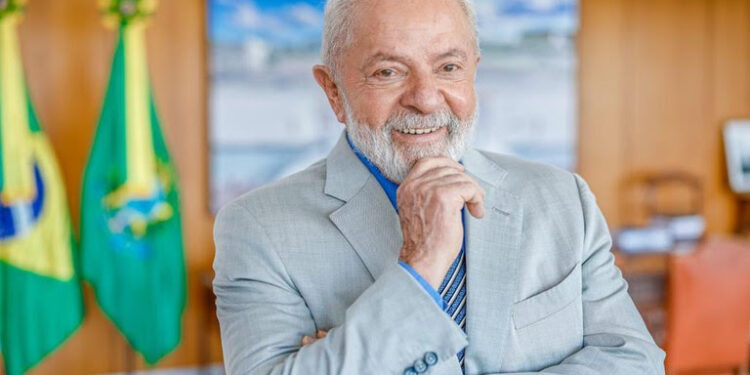 Cirurgia no quadril de Lula foi bem-sucedida, afirmam médicos  