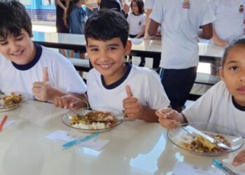 Alunos da rede municipal iniciam degustação das receitas finalistas do Projeto Chef Caraguá