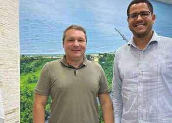 Prefeito de Caraguatatuba se reúne Coronel Porto para traçar ações da temporada