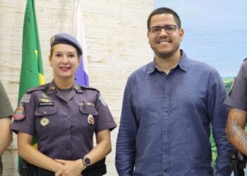 Prefeito de Caraguatatuba e Comando da PM alinham estratégias para Operação Verão 2023/2024