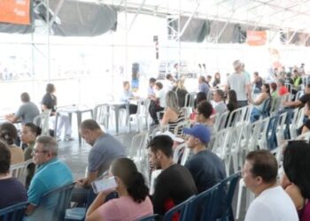 Caraguatatuba se prepara para alta temporada de verão e registra 3 mil entrevistas no 6º Mutirão do Emprego
