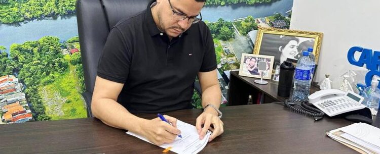 Prefeito de Caraguatatuba pede implantação de Banco de Sangue ao Governo do Estado