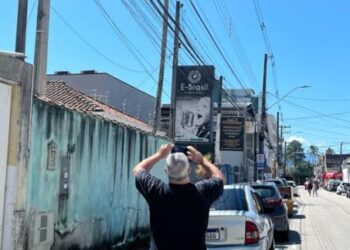 Prefeitura de Caraguatatuba intensifica fiscalização de cabos e fios caídos de postes