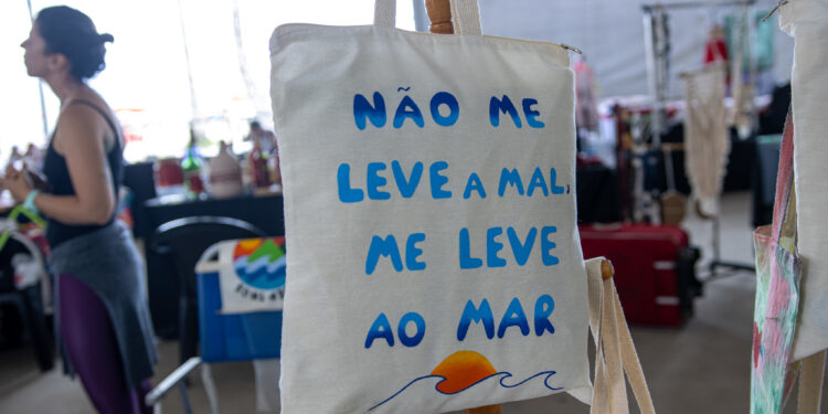 Barco Escola ‘Arca do Saber’ leva membros do movimento EcoSol na Semana de Economia Solidária