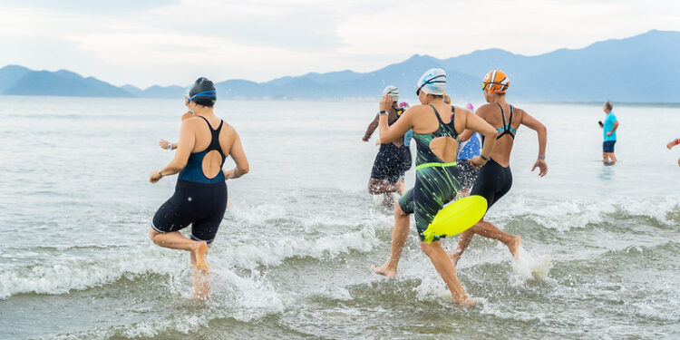 Bertioga recebe décima etapa do Circuito Paulista de Travessias Aquáticas