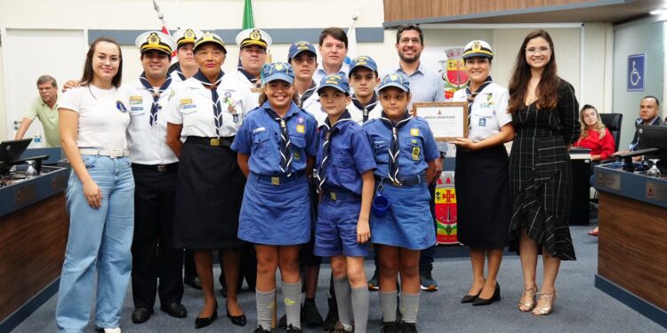 Câmara Municipal aprova moção de congratulação ao 85º Grupo Escoteiro do Mar Caraguatá