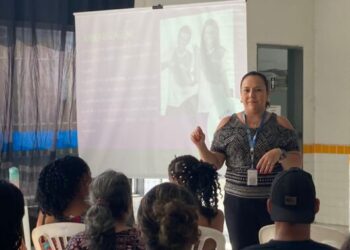 Jovens de programa social da Prefeitura de Caraguá recebem noções de ingresso no mercado de trabalho