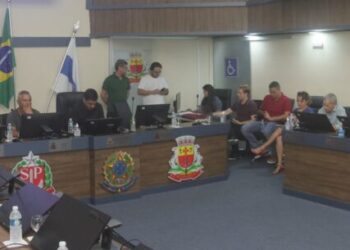 Audiência pública presencial da LOA 2024 de Caraguatatuba foi realizada nesta quinta-feira, na Câmara