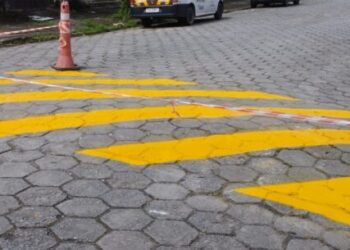 Prefeitura de Caraguatatuba recupera e instala sinalização de trânsito na região central