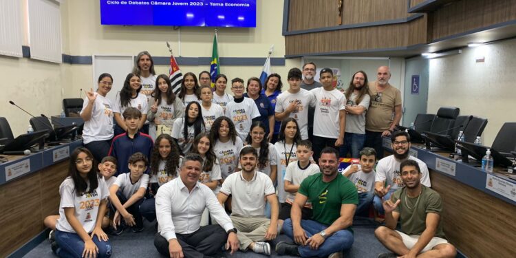Programa Câmara Jovem promove Ciclo de Debates sobre educação financeira