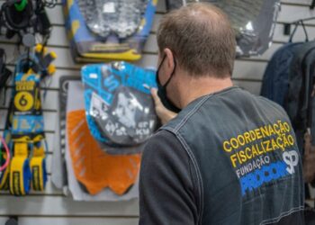 Procon Bertioga dá dicas para cuidados com as compras na Black Friday