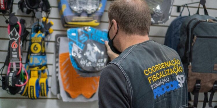 Procon Bertioga dá dicas para cuidados com as compras na Black Friday