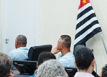 Prefeito de Caraguatatuba presta contas na Câmara e destaca ano desafiador por queda em receitas