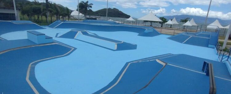 Pista de Skate da Praça Ton Ferreira é revitalizada com nova pintura