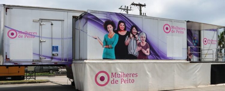 Carreta da mamografia inicia atendimentos e fica até sábado no Perequê-Mirim