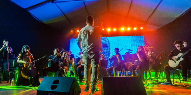 Apresentações de Natal em Bertioga são adiadas após alerta da Defesa Civil