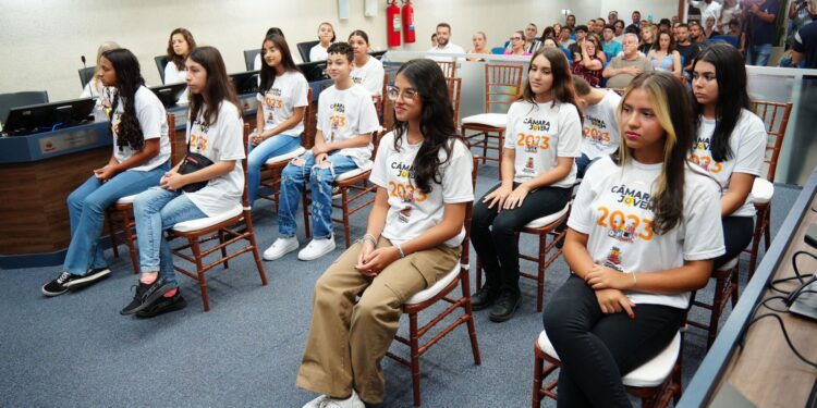 Câmara Municipal encerra programa Câmara Jovem 2023 com Sessão Solene