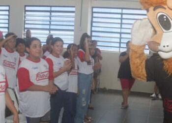 Mais 150 alunos da rede municipal de Caraguatatuba participam de formatura do Proerd