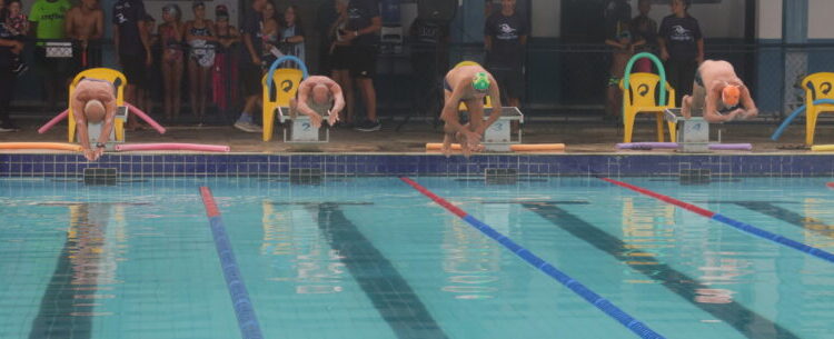 Festival de Natação recebe quase 700 pessoas em Caraguatatuba