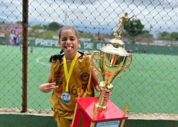 Joia do futebol feminino de Bertioga conquista diversos fãs nas redes sociais